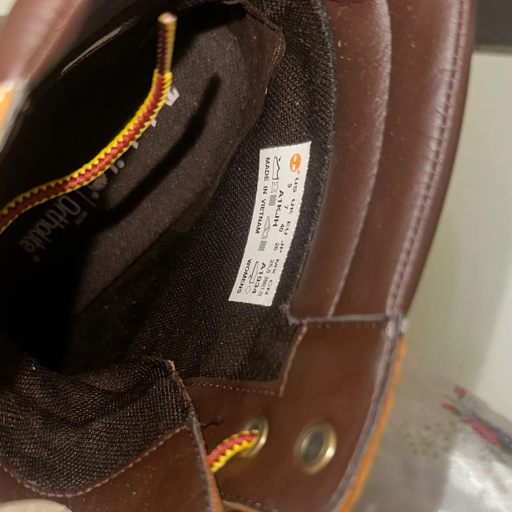 Timberland Women's Brown Lace-Up Boots - Picture 5 of 5